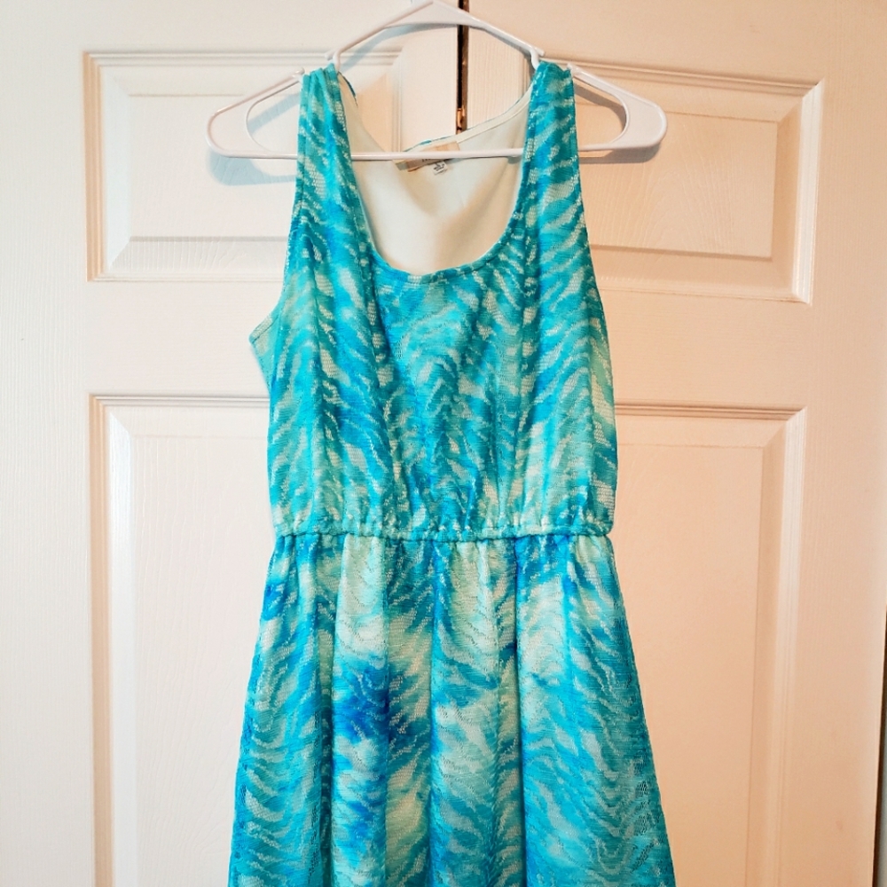 Sleeveless dress